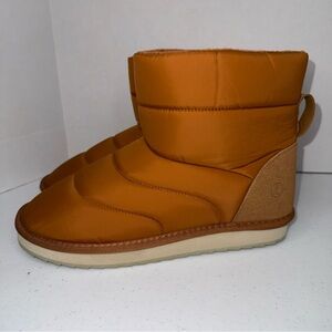 Lands End Women's puffer Tan Ankle Boots size 10